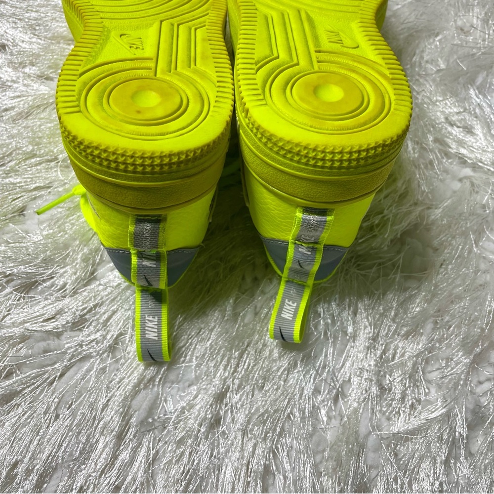 Nike Air Force 1 '07 LV8 Overbranding Utility GS Yellow Size 1.5 Youth Sneakers - Picture 9 of 10